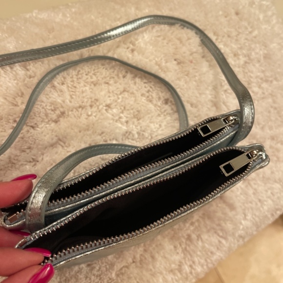 Free People metallic silvery light blue crossbody bag - Picture 2 of 6